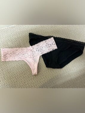 2/$20❤️- UNDERWEAR | Women’s Underwear set of 2 size M/L
